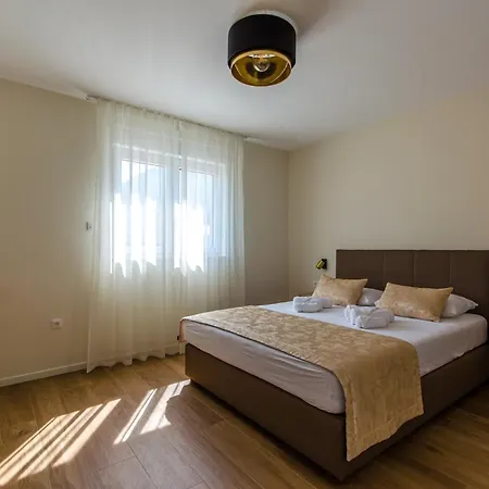 Melissa Apartman