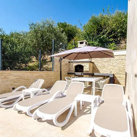 Melissa Apartman Žrnovnica